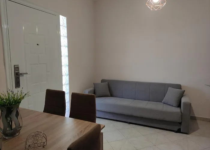 Elina House